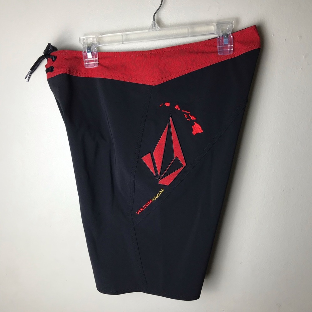 Volcom shorts